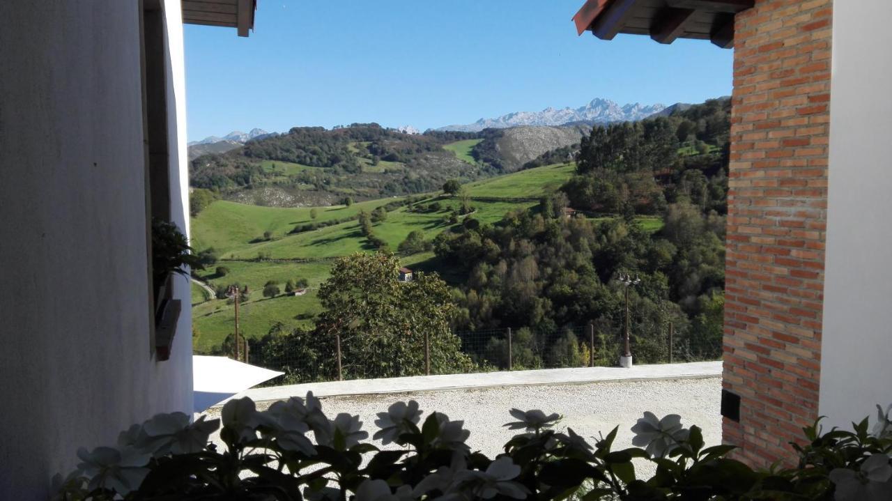 Apartamentos El Llanin Cangas de Onis Exterior photo